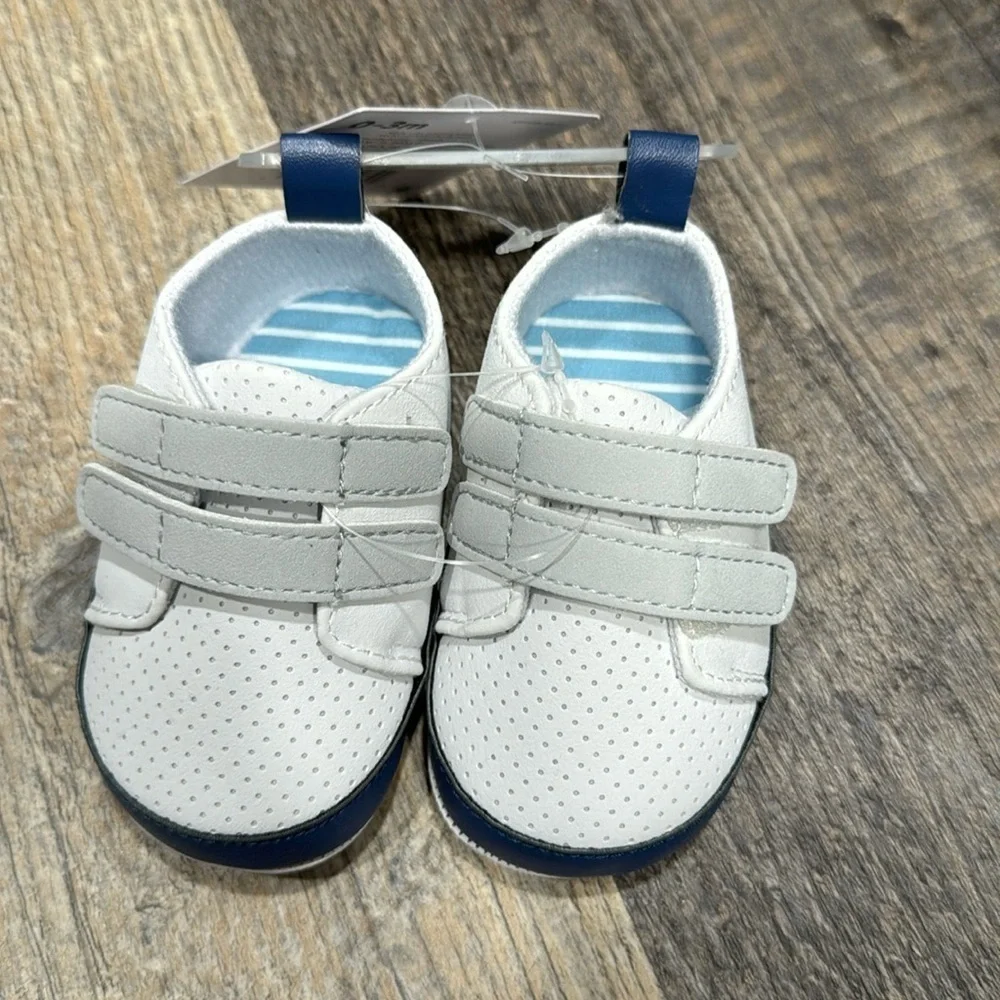 Carter’s comfortable athletic sneakers for infants